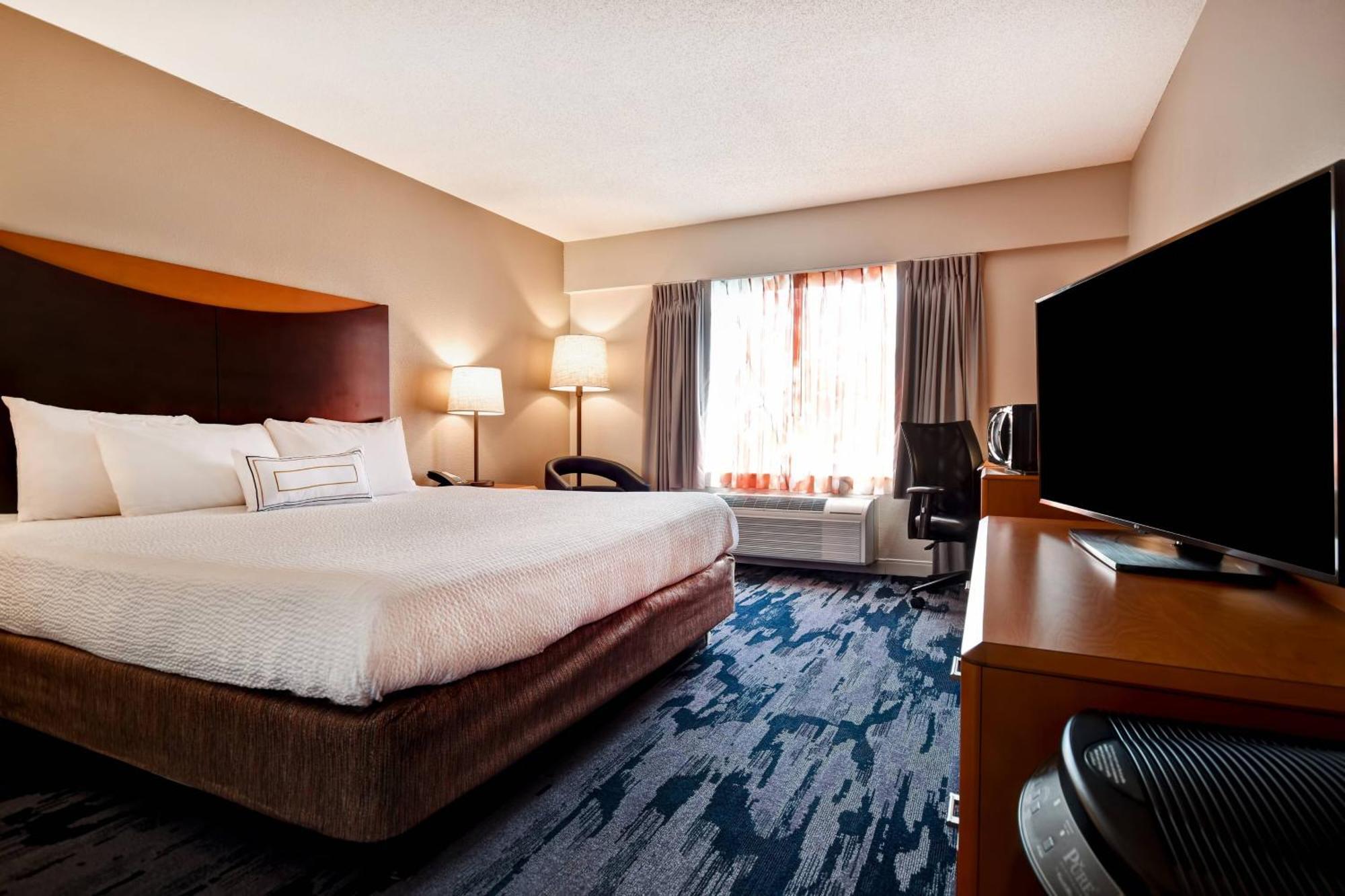 Fairfield Inn & Suites By Marriott Atlanta Кеннесо Екстер'єр фото