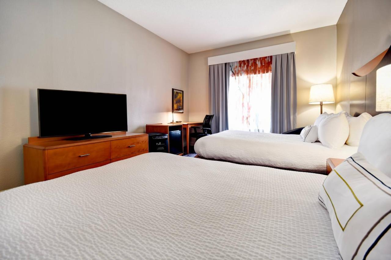 Fairfield Inn & Suites By Marriott Atlanta Кеннесо Екстер'єр фото
