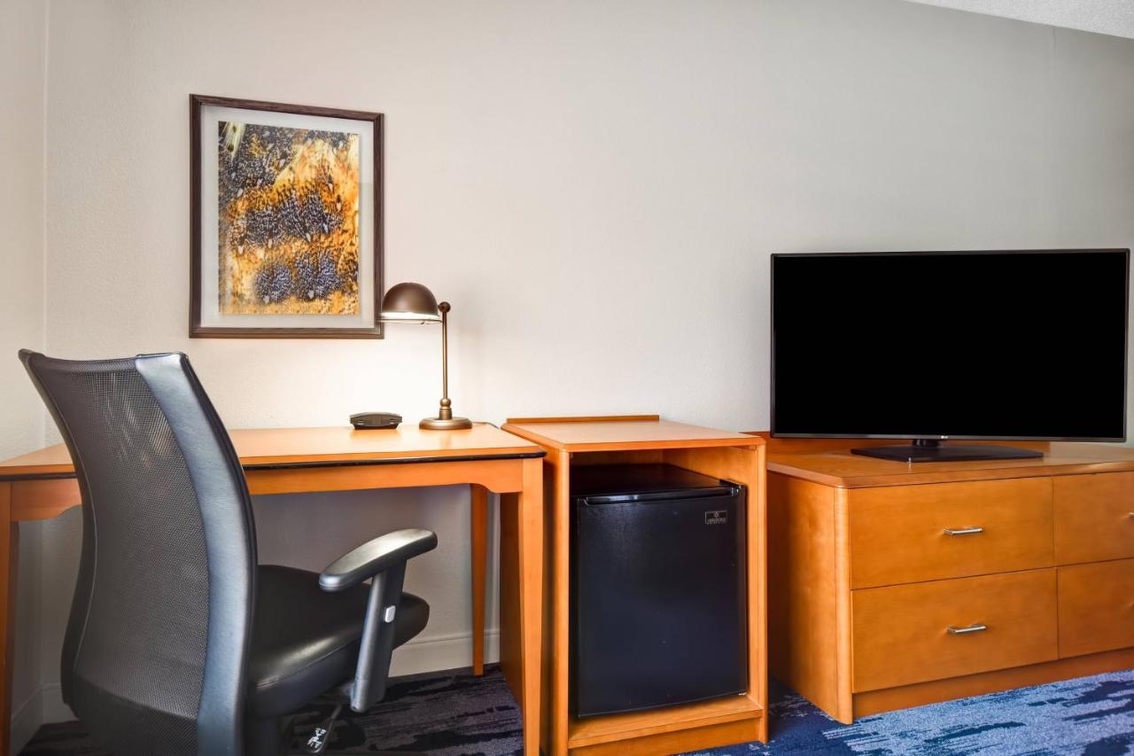 Fairfield Inn & Suites By Marriott Atlanta Кеннесо Екстер'єр фото