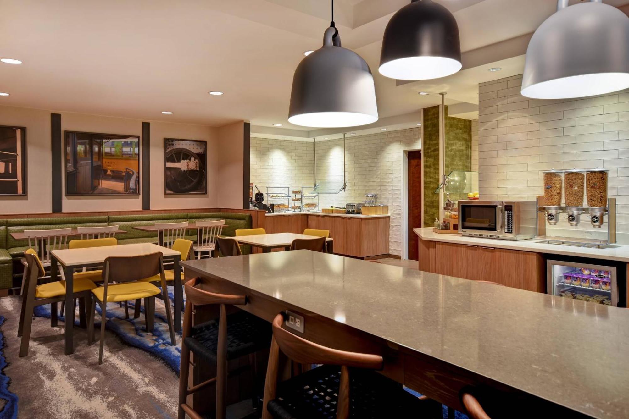 Fairfield Inn & Suites By Marriott Atlanta Кеннесо Екстер'єр фото